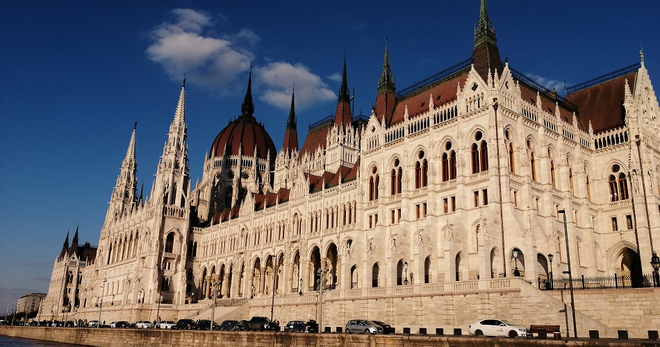 parlamento-hungaro-vista-do-rio