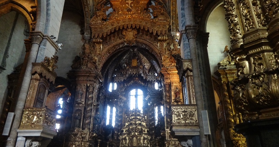 corredor-igreja-sao-francisco-porto