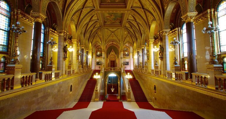 Curiosidades Parlamento Húngaro