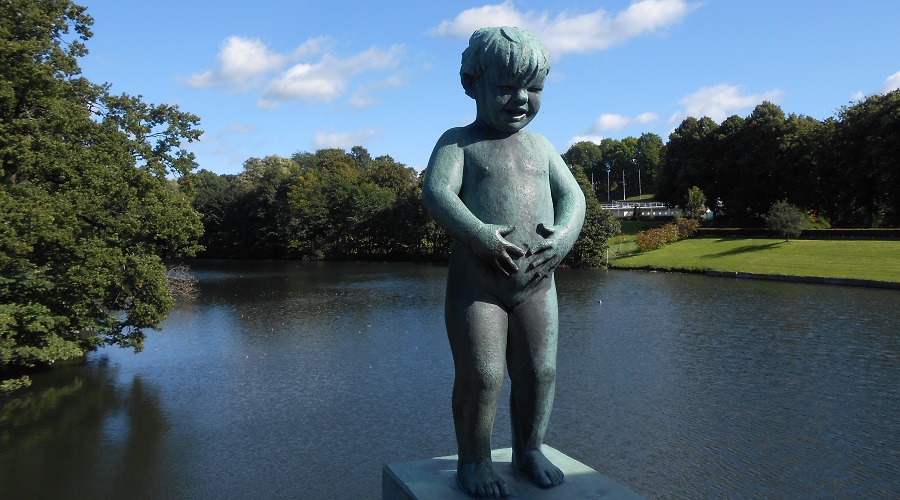 parque-vigiland-escultura-crianca