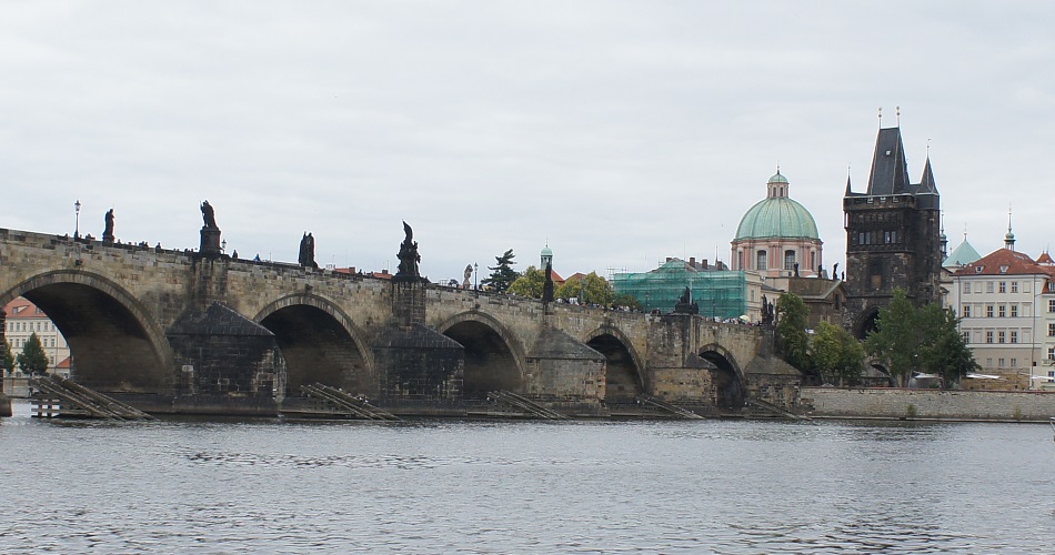 ponte-carlos-praga-junto-rio