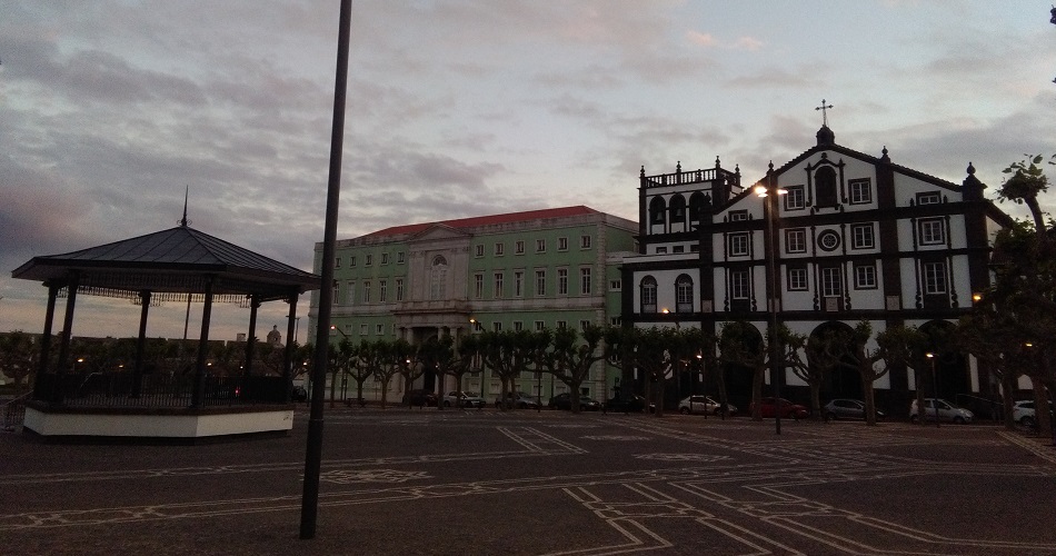 praca ponta delgada