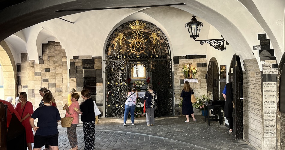 porta-da-pedra-zagreb